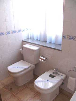 Les  salles de bain sont nettoyés régulièrement pour garantir votre confort 